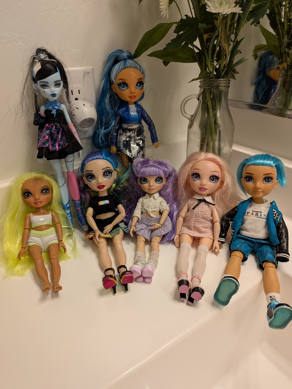 Rainbow High & Monster High Besties Collection